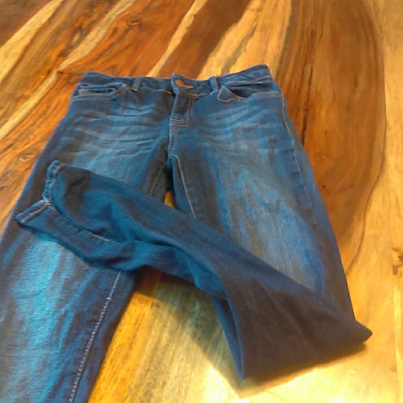 Blue Jeans - Picture 2 of 4